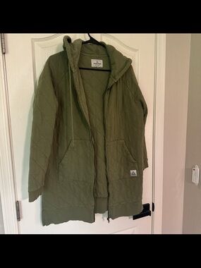 Passenger womens getaway green quilted hooded sweatshirt jacket
